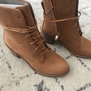 UGG Oriana boots